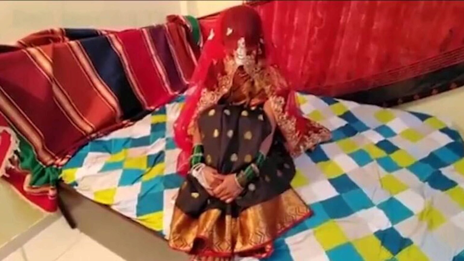 shadi ke dusre din banai pang se suhagraat indiai desi bhabhi hook-up