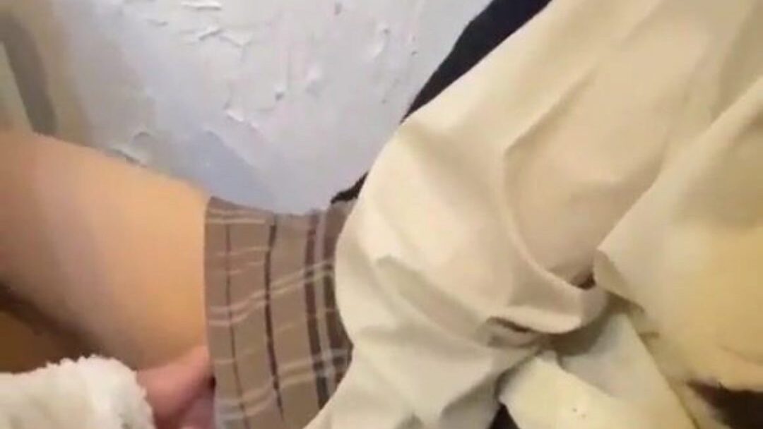 Korean beauty masturbates