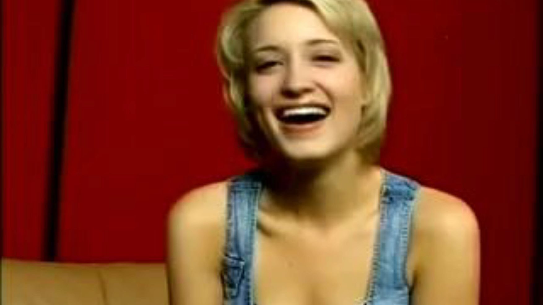 No Sound: Blond Acquires a Mouthful We have this enchanting blond honey in this sequence as this sweetheart plays with his mans firm dick See as this playgirl pulls that dong out of her males pants and gave it a oral sex job and afterwards this hottie acquires a throatful of spunk