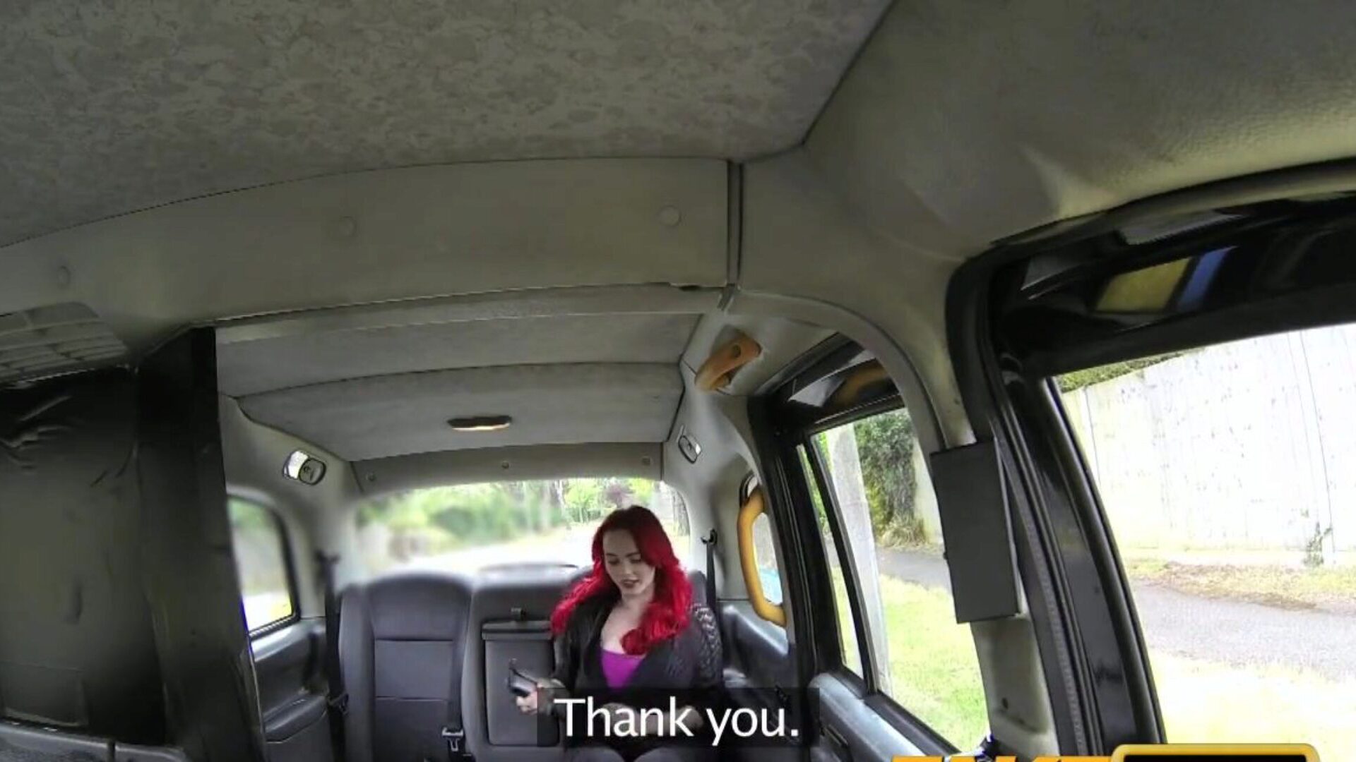 faketaxi sexy sandhaarig mit größten Panzerfäusten