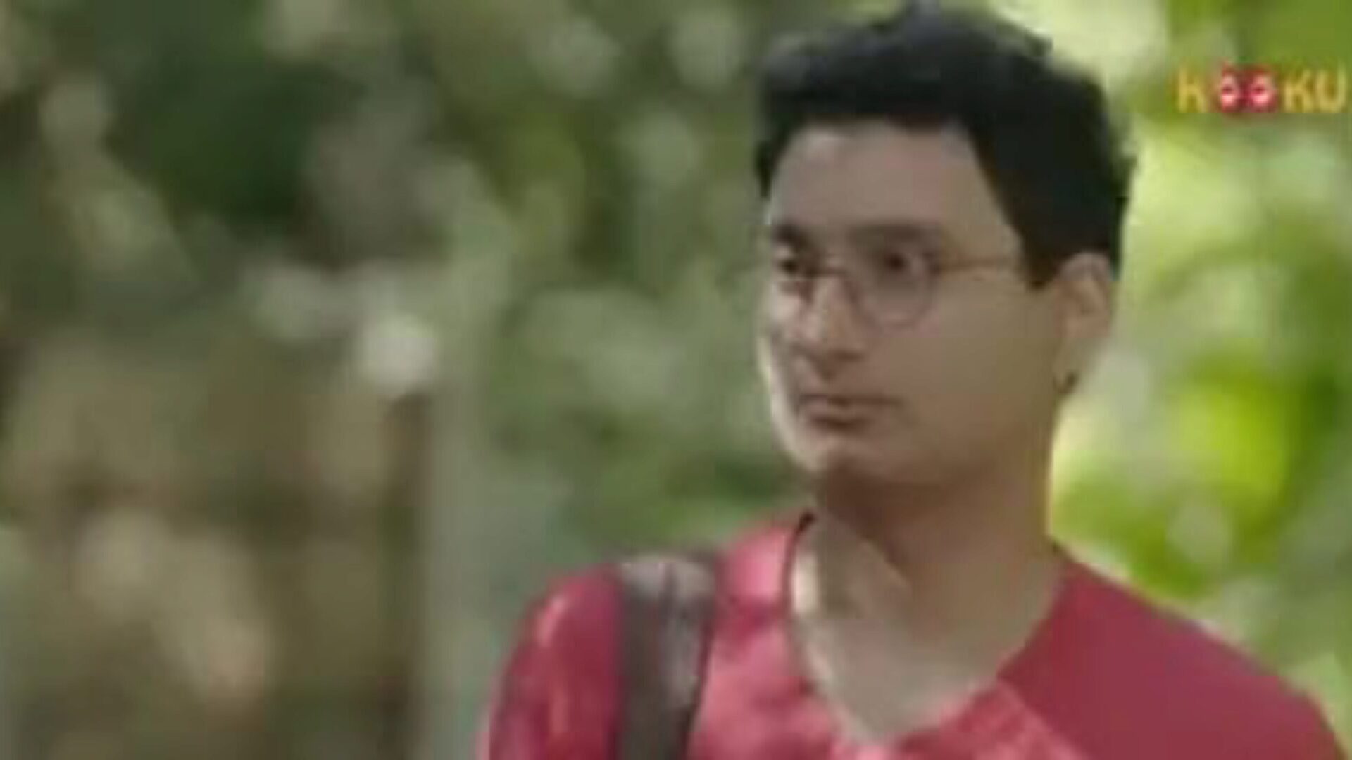 Indian student bonks educator for worthy grades Indian drill
