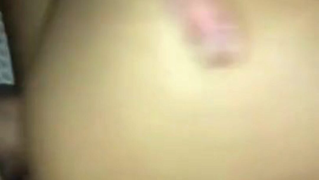 完美的印度gal抽对于硬币青少年印度女孩希望现金