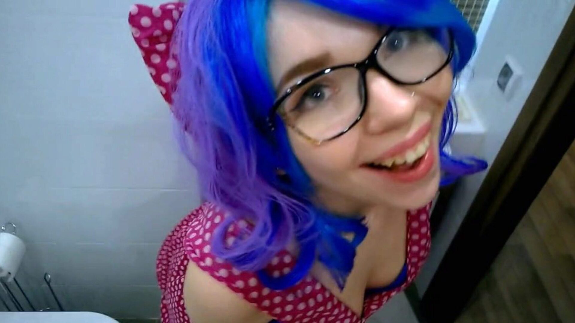 Horny Cosplay Teen Sloppy Blowjob Cum Eating