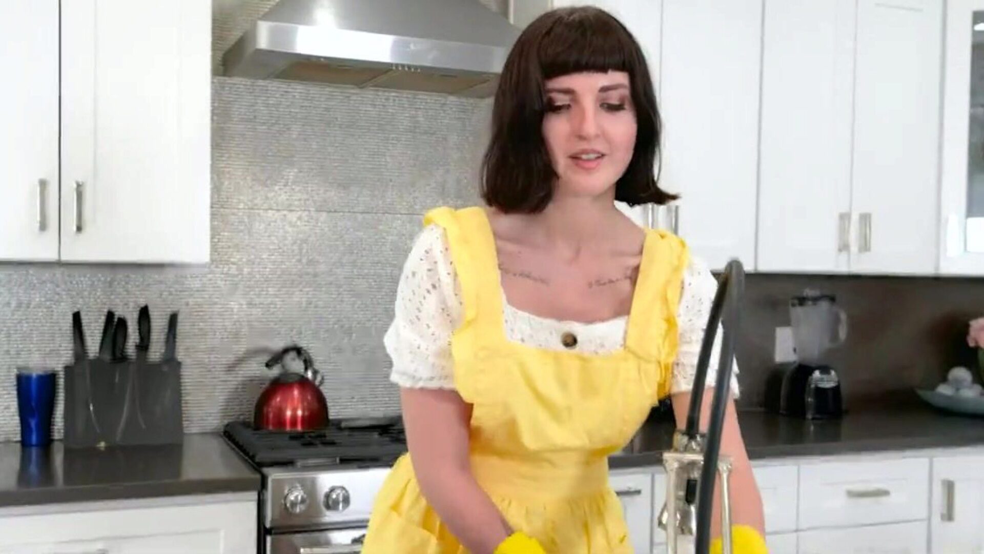 Mom POV Blowjob previous to Sending me to College